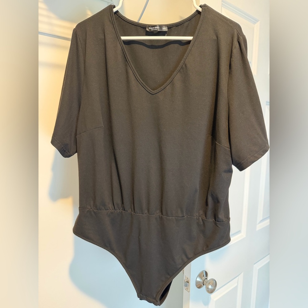 SHEIN Black V-Neck Bodysuit